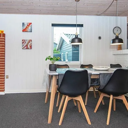 Three-bedroom Holiday In 2